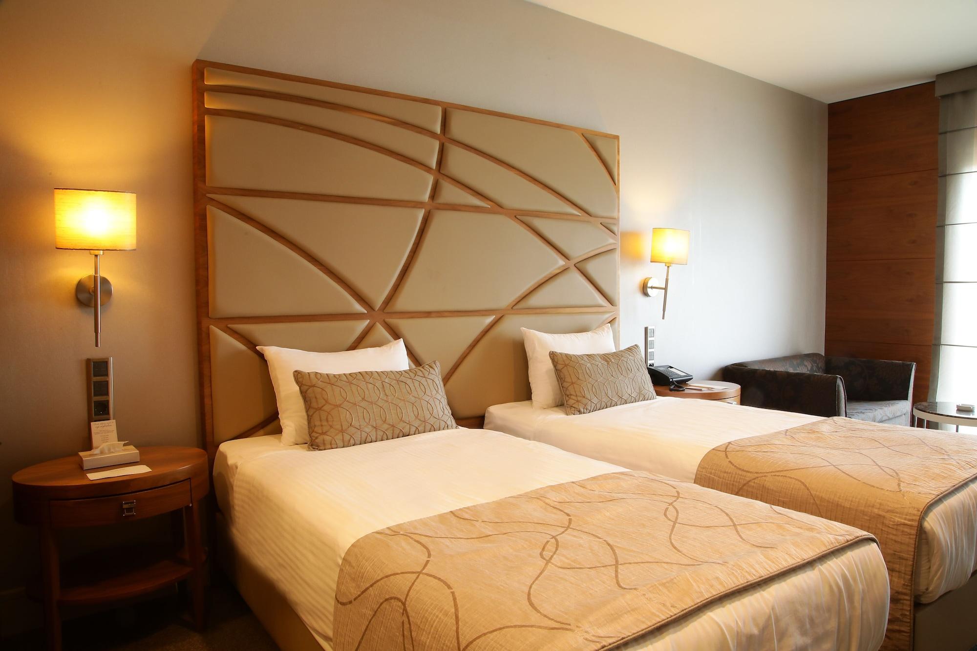 Cevahir Hotel Istanbul Asia Zewnętrze zdjęcie A room at the hotel