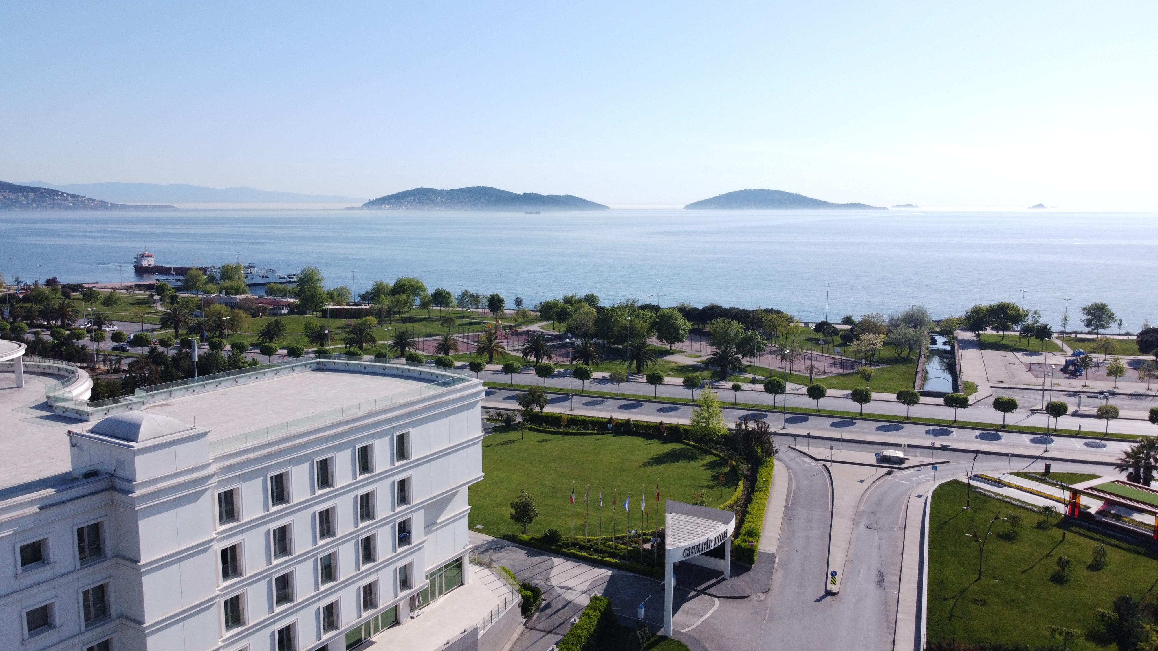 Cevahir Hotel Istanbul Asia Zewnętrze zdjęcie View of the islands of Petalioi from the campus of the University of Patras