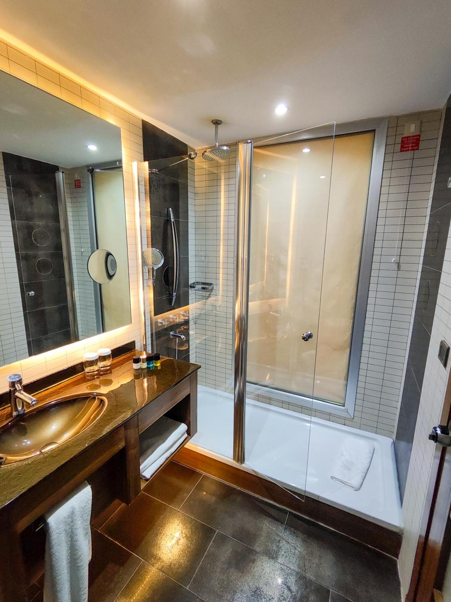 Cevahir Hotel Istanbul Asia Zewnętrze zdjęcie