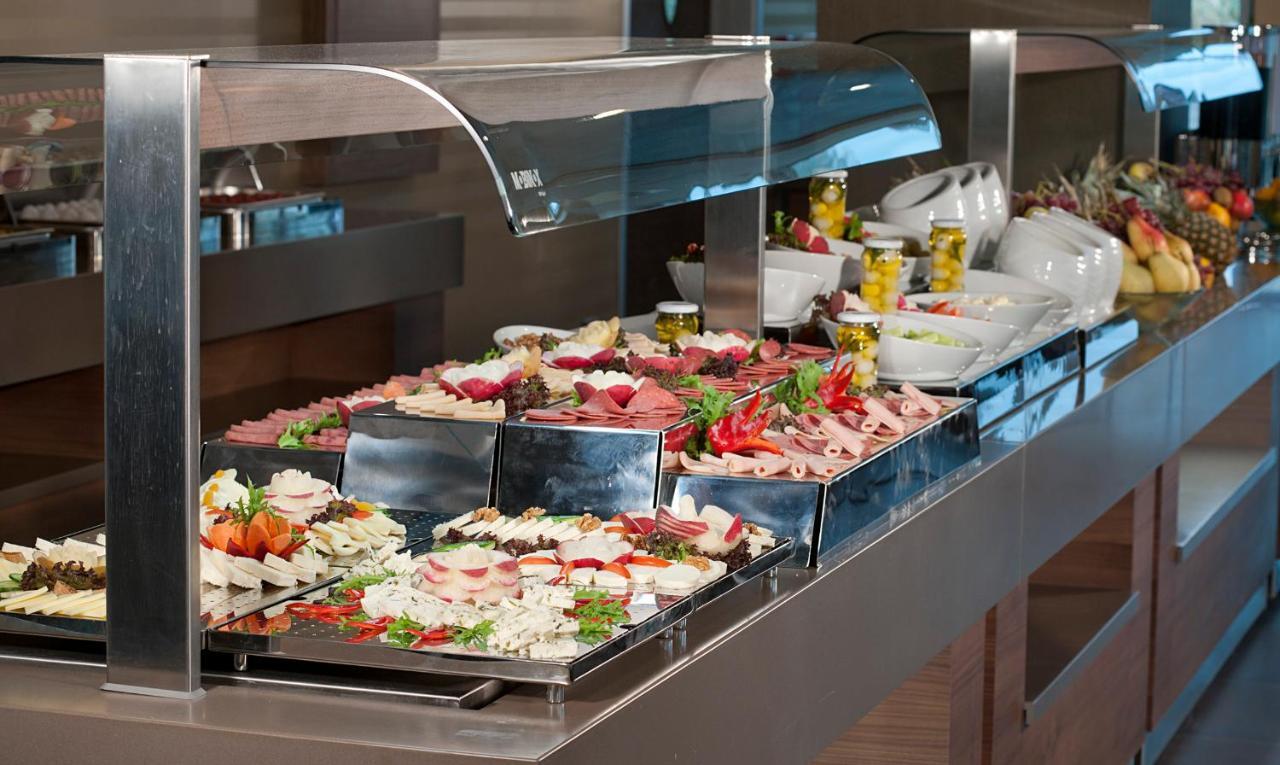 Cevahir Hotel Istanbul Asia Zewnętrze zdjęcie A buffet