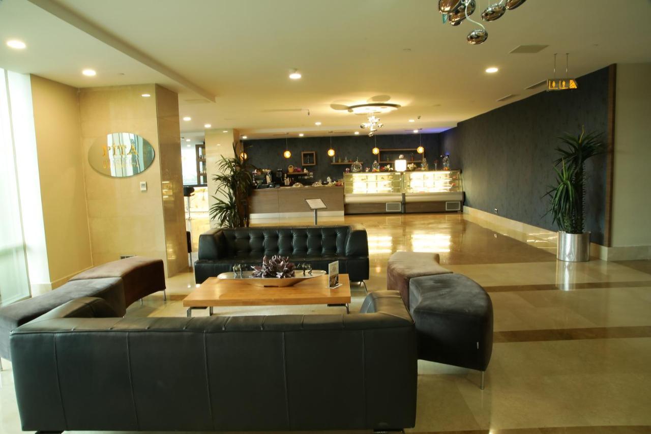 Cevahir Hotel Istanbul Asia Zewnętrze zdjęcie The lounge at the airport