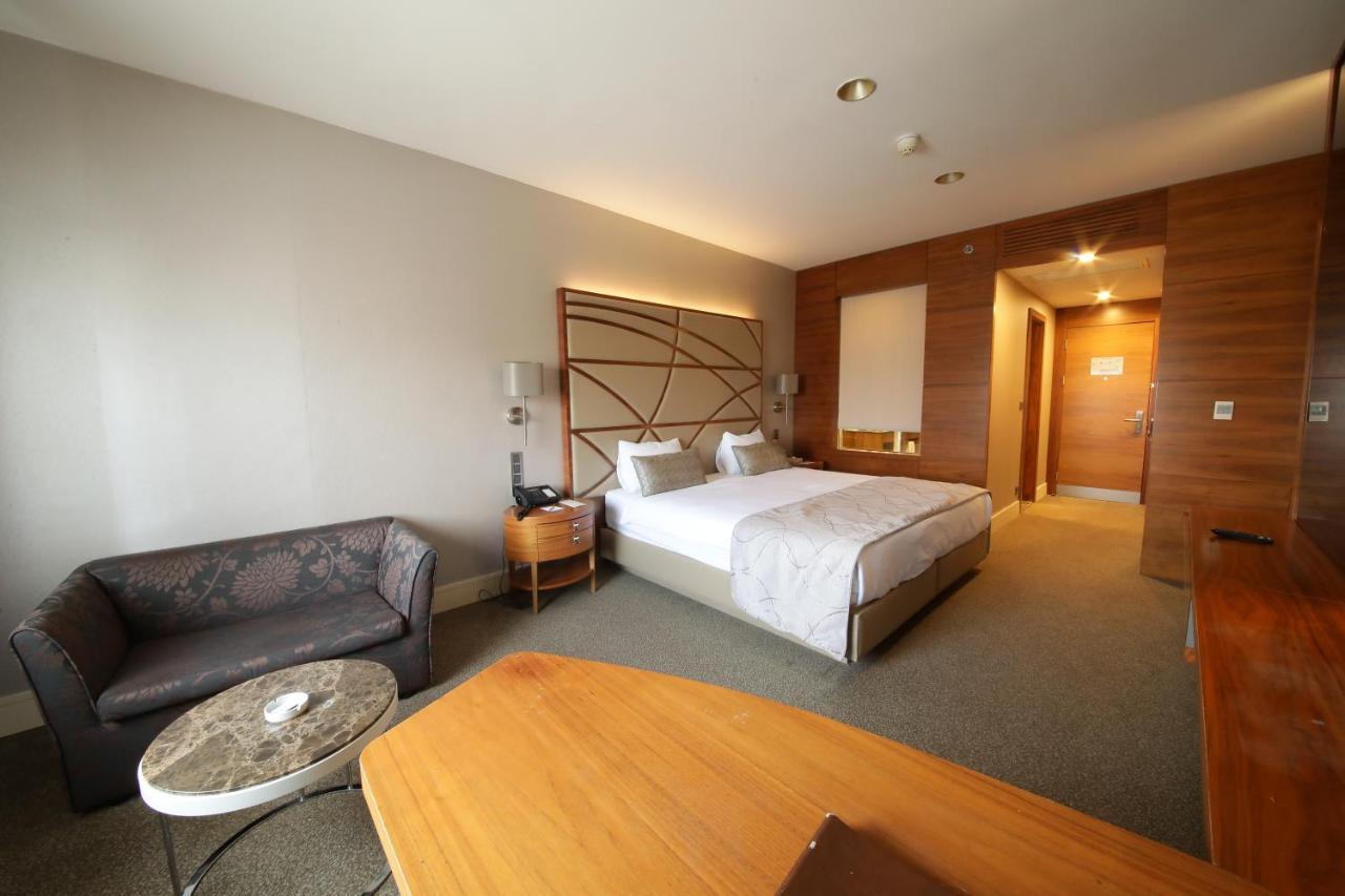 Cevahir Hotel Istanbul Asia Zewnętrze zdjęcie A room at the hotel