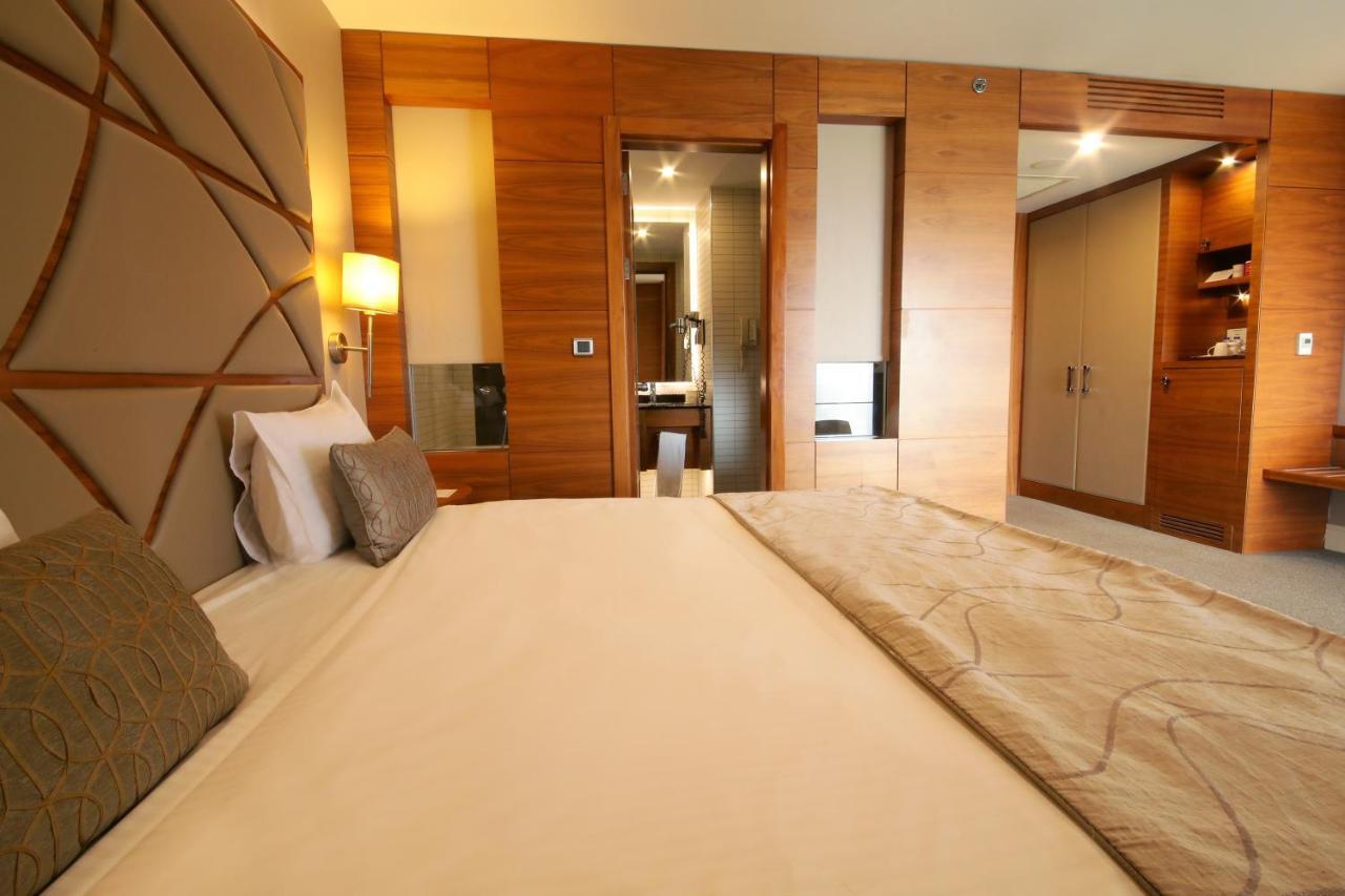 Cevahir Hotel Istanbul Asia Zewnętrze zdjęcie A bedroom at the hotel